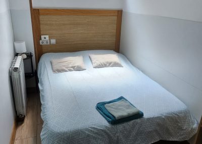 HABITACION INDIVIDUAL CON CAMA DE MATRIMONIO